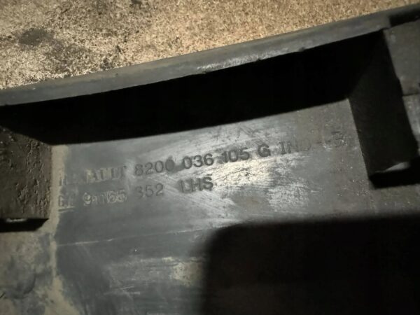 LISTWA LEWY TYŁ RENAULT TRAFIC 8200036105 CHA2