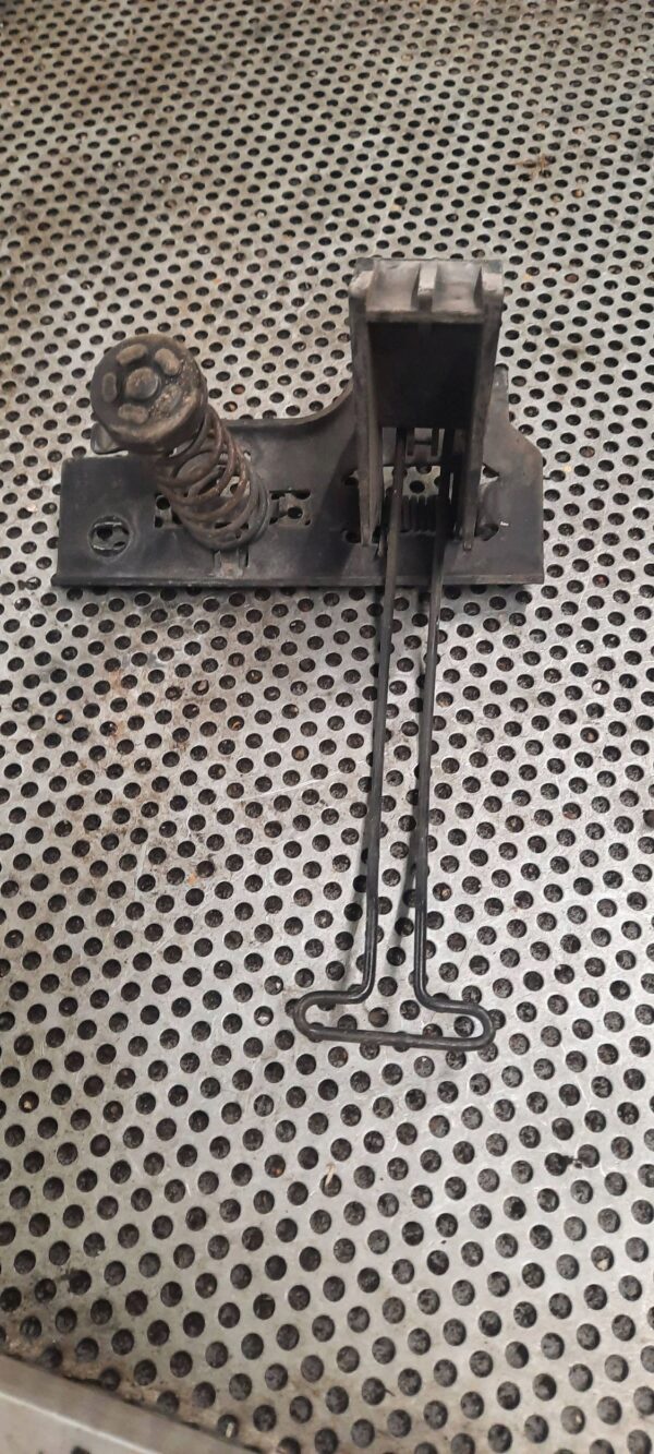 ZAMEK RYGIEL MASKI RENAULT MASTER