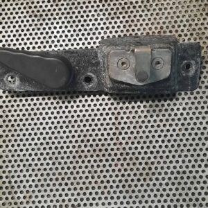 ZAMEK RYGIEL DRZWI BOCZNYCH RENAULT TRAFIC