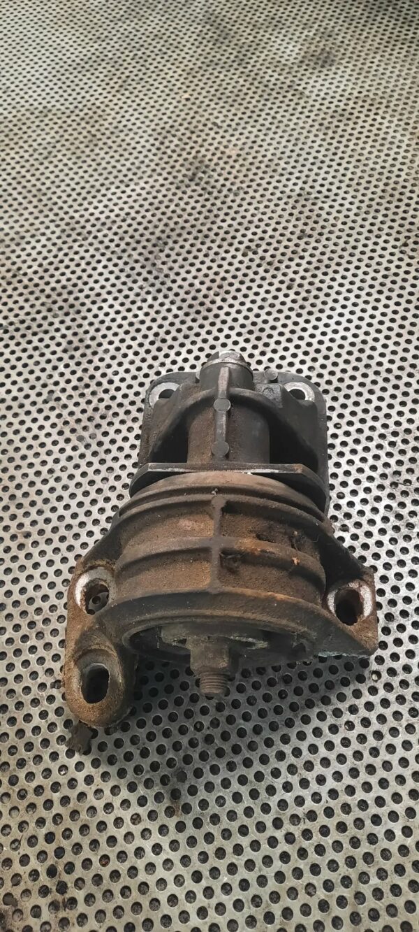 ŁAPA MOCOWANIE SILNIKA FIAT DUCATO 4236