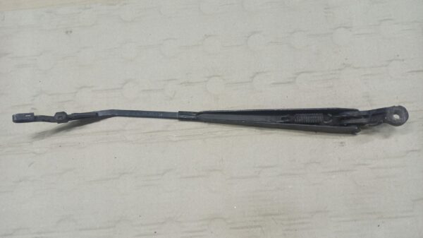 RAMIE WYCIERACZKI TYŁ KLAPA VITO 638 A6388201944