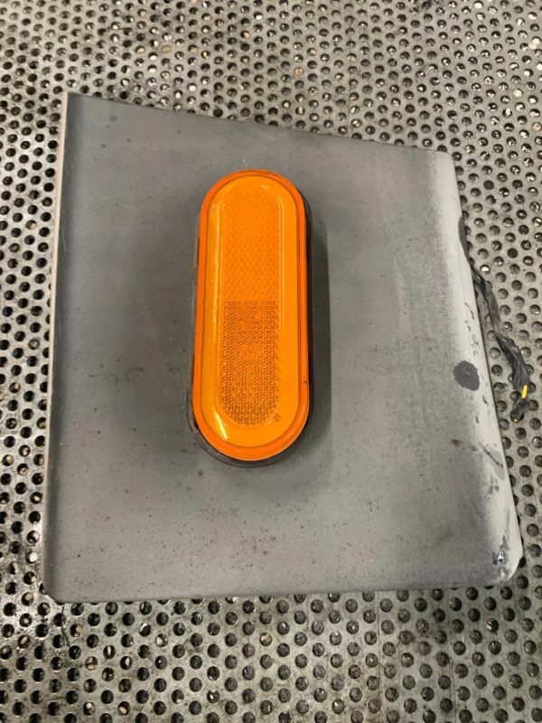 LISTWA TYLNEGO BŁOTNIKA PRAWA DUCATO 06- 1306892070