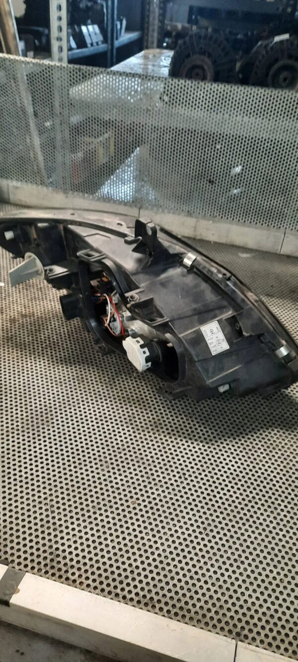 LAMPA PRZEDNIA LEWA MERCEDES VITO WIDOCZNE ŚLADY UŻYTKOWANIA 20A464B