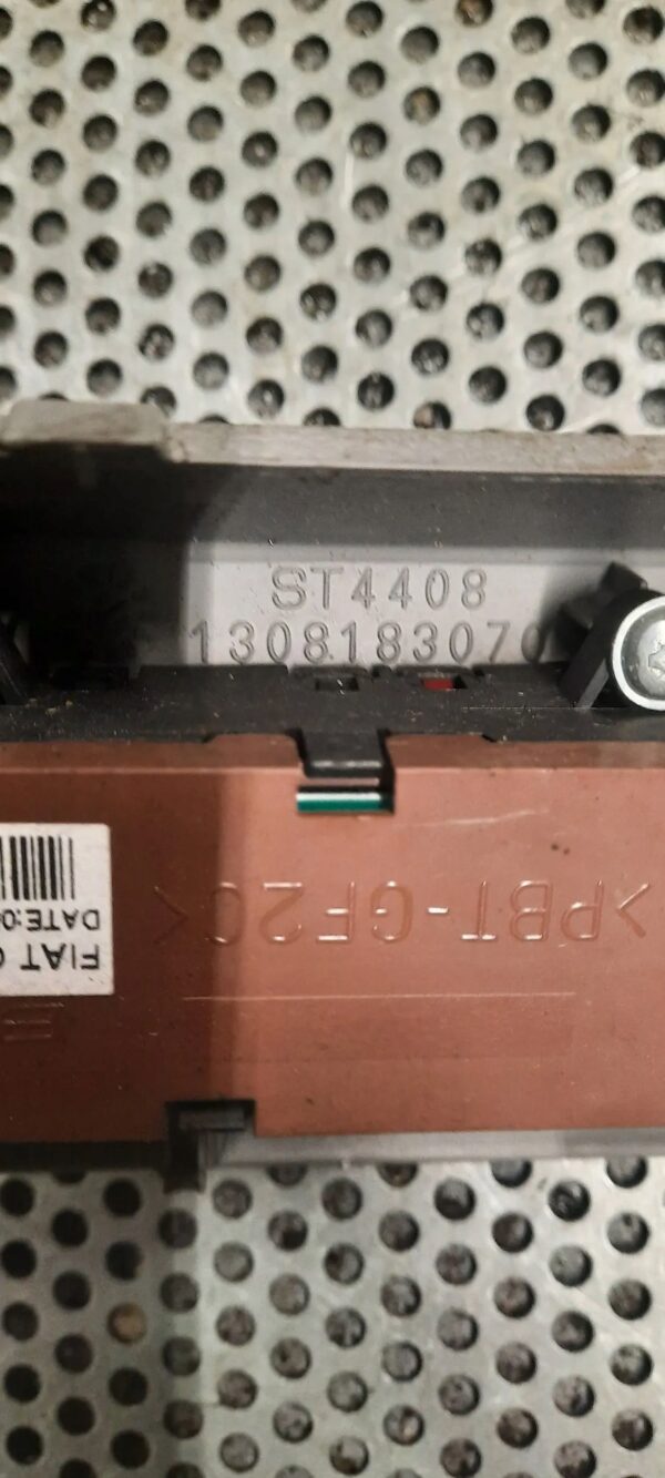 UCHWYT NA KUBEK 1308183070 FIAT DUCATO