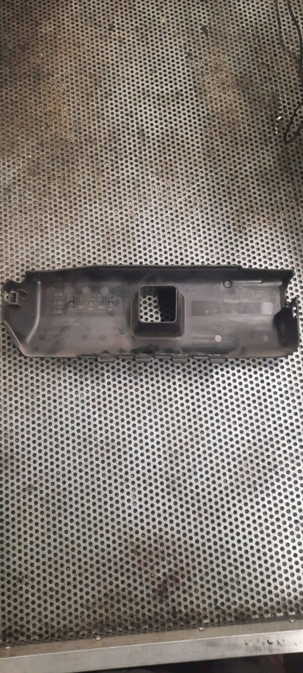 POKRYWA SKRZYNKI BEZPIECZNIKÓW 6C1T14A076EA FORD TRANSIT