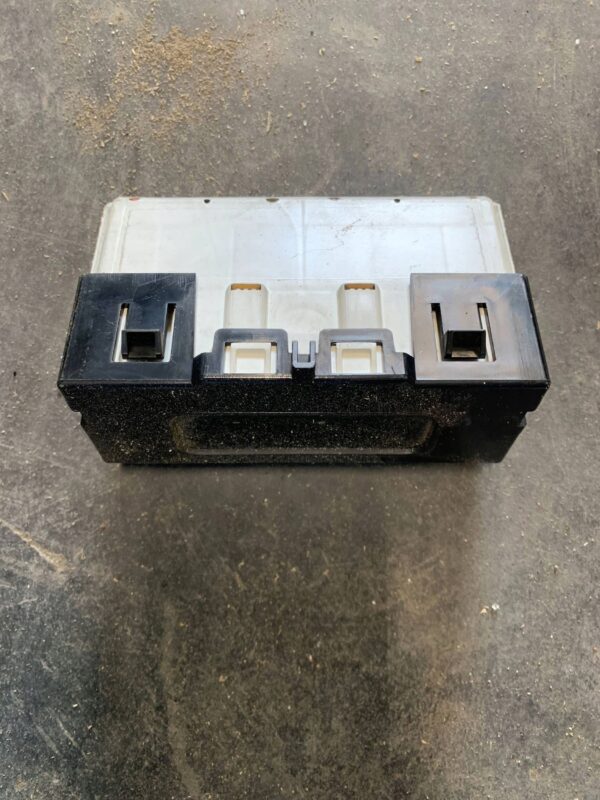 WYŚWIETLACZ RADIA RENAULT MASTER