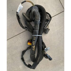 WIĄZKA PRZEWODÓW DRZWI TYLNYCH PRAWYCH 240511749R RENAULT MASTER III