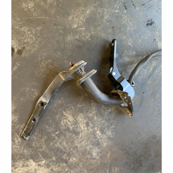 ZAWIAS TYLNEJ KLAPY BAGAŻNIKA 8643157 VOLVO V70