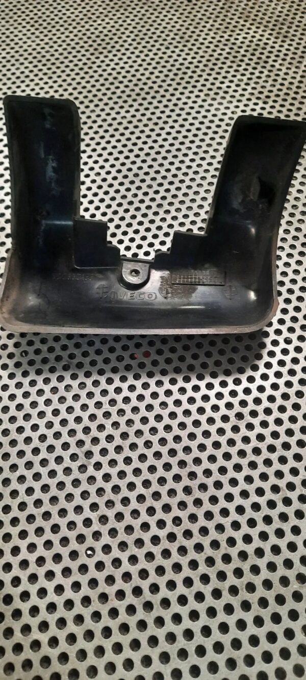 ELEMENT WYKOŃCZENIA DRZWI 500230153 IVECO DAILY