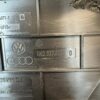 POKRYWA OBUDOWY SKRZYNKI VOLKSWAGEN CADDY III 1K0937132D