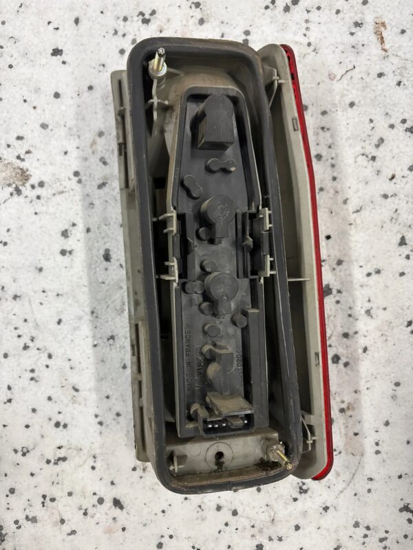 LAMPA TYLNA LEWA SCUDO 95-