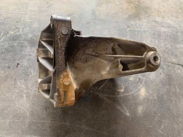 ŁAPA SILNIKA VITO W639 651 A6512231504