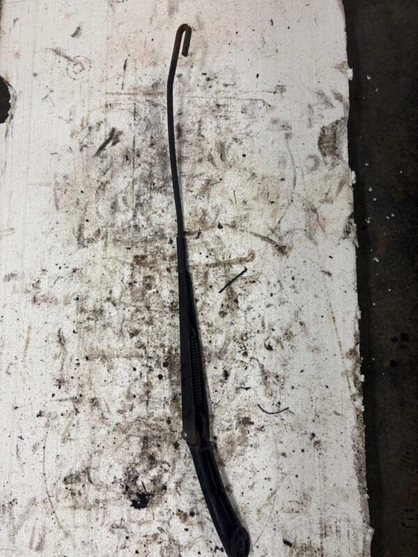 RAMIE WYCIERACZKI LEWE VW T5 LIFT 7E1955409A