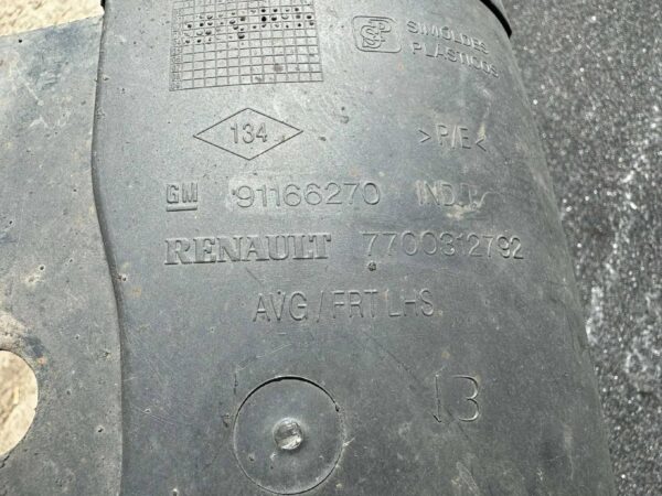 NADKOLE LEWY PRZÓD RENAULT TRAFIC II 7700312792