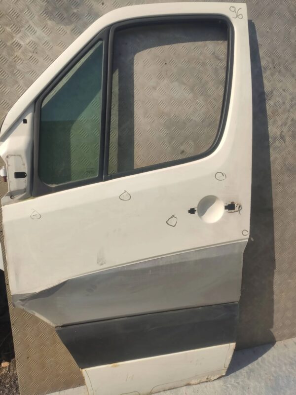 DRZWI LEWY PRZÓD MERCEDES SPRINTER W906 96