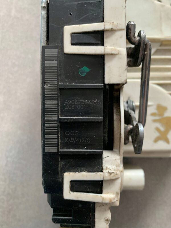 ZAMEK DRZWI MERCEDES BENZ SPRINTER A9067363535