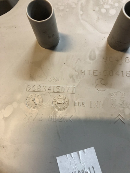 PÓŁKA OSŁONA SCHOWEK CITROEN BERLINGO 9683415077