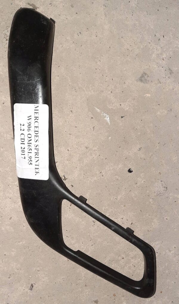 OBUDOWA KLAMKI PRAWY PRZÓD SPRINTER W906 A9067270487