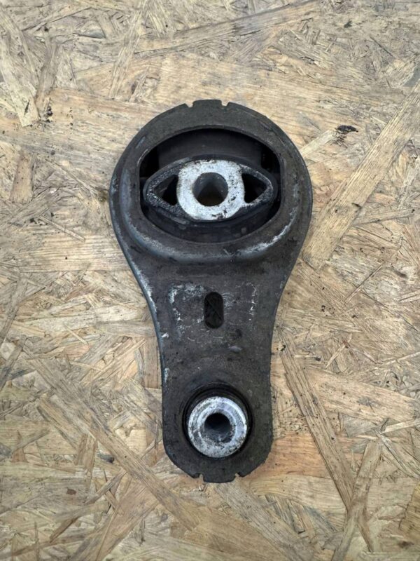 PODUSZKA ŁAPA SILNIKA RENAULT TRAFIC II 2.0 8200675206A