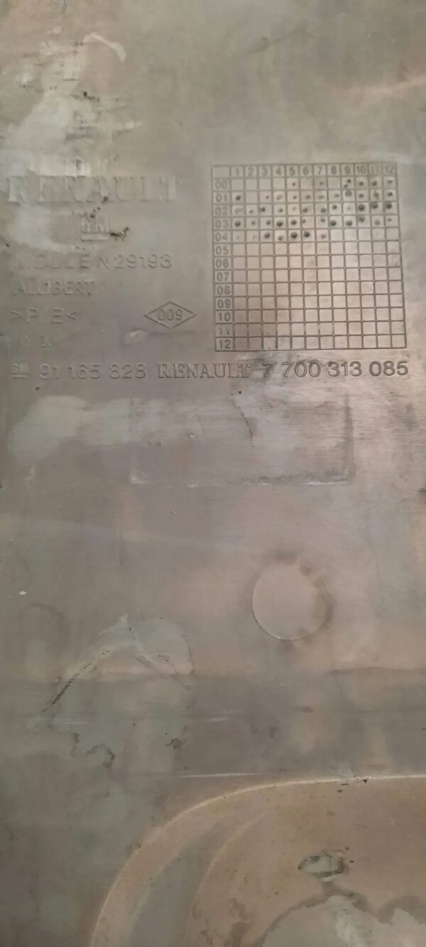 BOCZEK PRAWY 7700313085 RENAULT TRAFIC