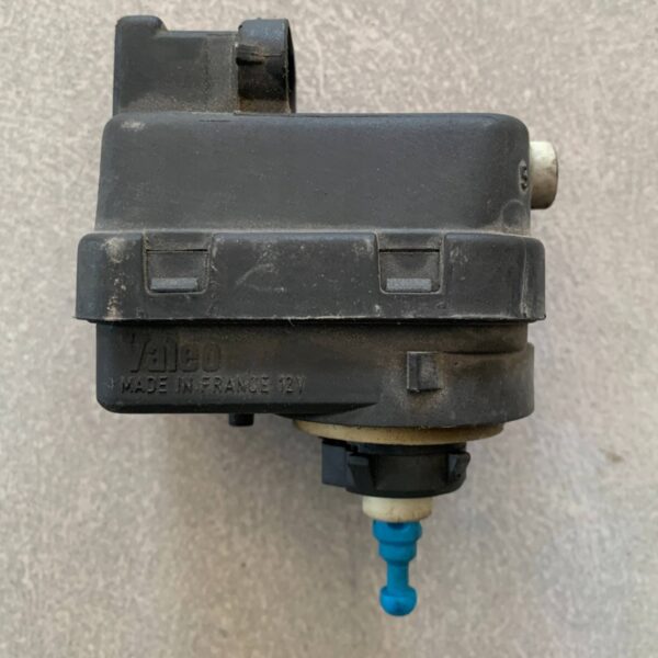 SILNICZEK REGULACJI ŚWIATEŁ R7700415343 RENUALT TRAFIC II