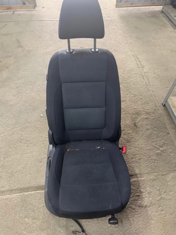 FOTELE KANAPA VOLKSWAGEN TIGUAN SKÓRA ALKANTARA TAPICERKA FOTELE 5N0