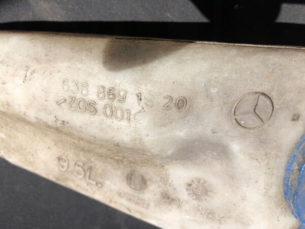 ZBIORNICZEK SPRYSKIWACZY VITO W638 6388691820