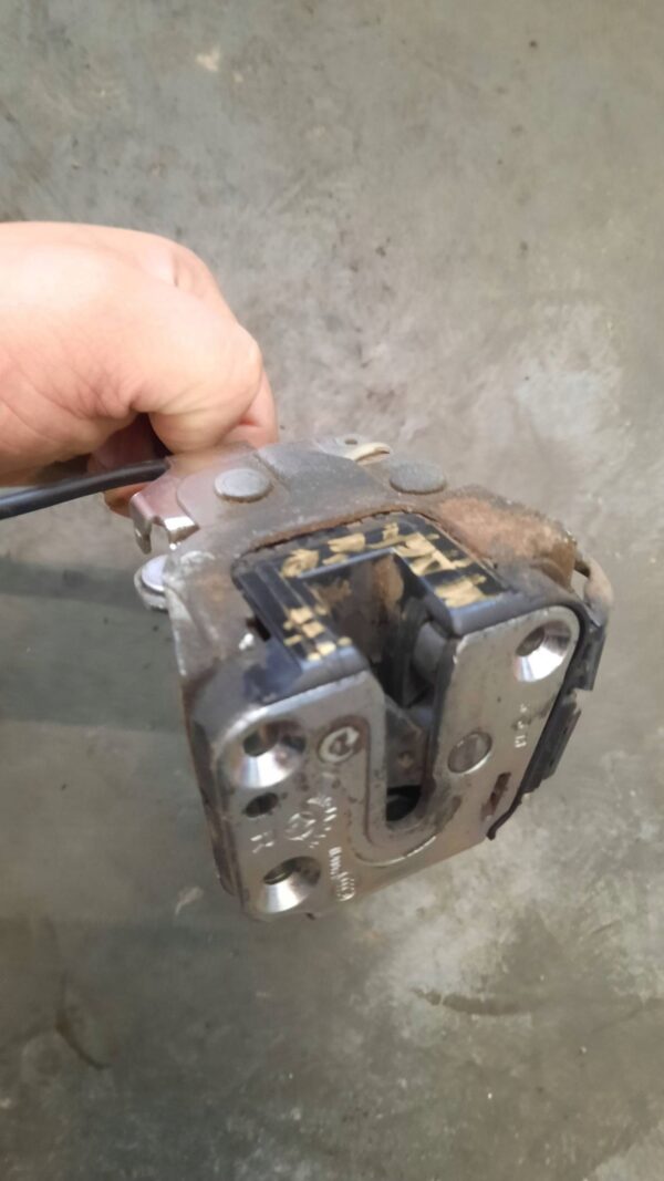 70044bccaba39e09620353f4af426076