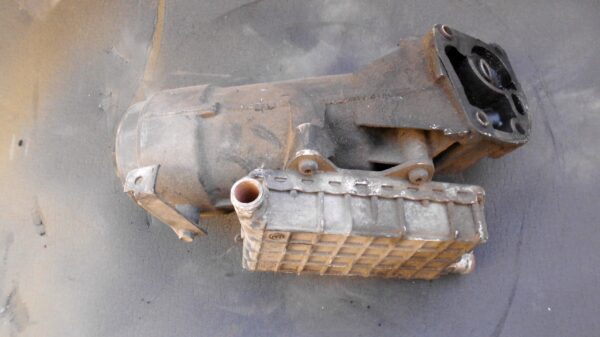 PODSTAWA OBUDOWA FILTRA OLEJU RENAULT TRAFIC 2.5