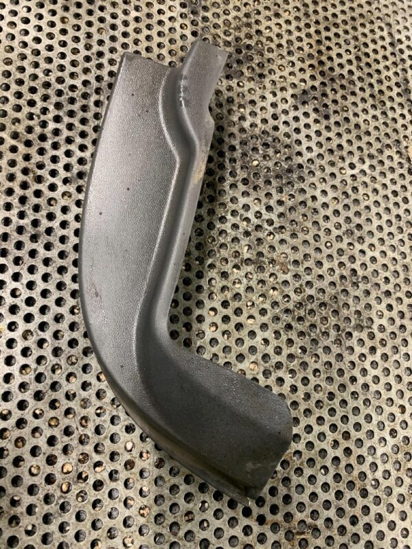 OSŁONA ZAŚLEPKA ZDERZAKA TYLNA VW T5 7H0807834A