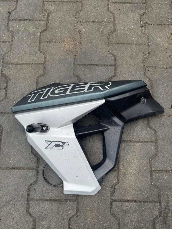 OWIEWKA LEWA TRIUMPH TIGER 800 XCA 18-20 LIFT KOMPLETNA