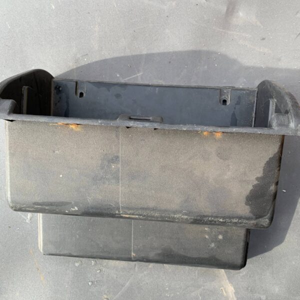 SCHOWEK PÓŁKA PASAŻERA MC140215 MITSUBISHI CANTER