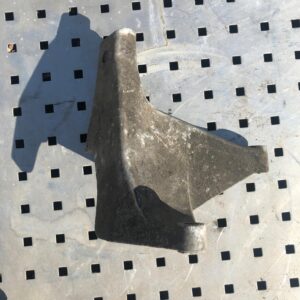 ŁAPA PODUSZKA SILNIKA VW LT 074199308