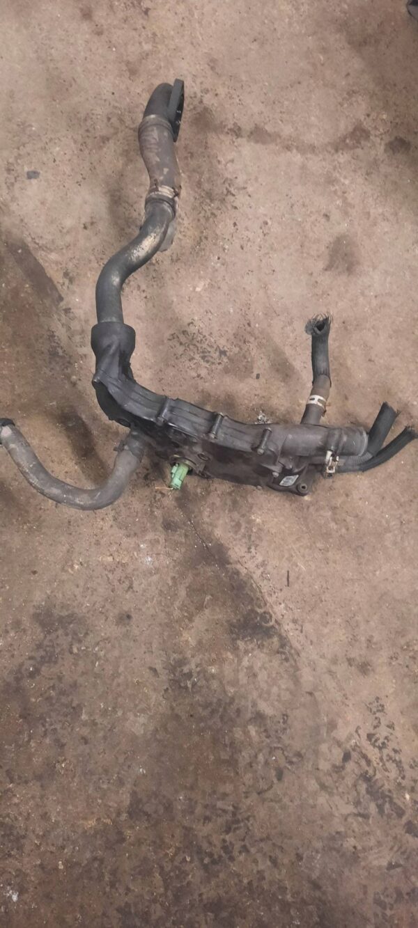 OBUDOWA TERMOSTATU 9643211880