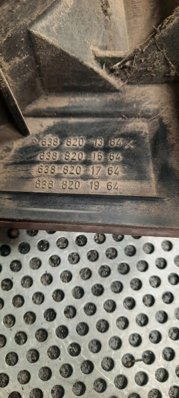 LAMPA TYLNA PRAWA 6388201364 MERCEDES VITO