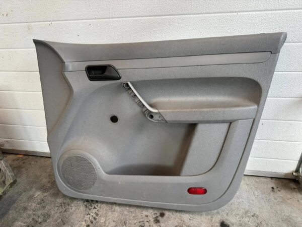 BOCZEK DRZWI PRAWY PRZÓD VOLKSWAGEN CADDY III 2K0867012