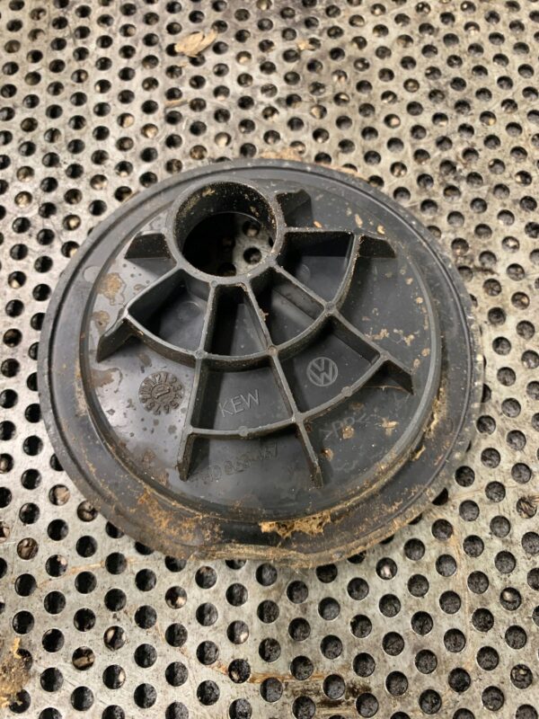 MOCOWANIE UCHO VW T5 7H0863467