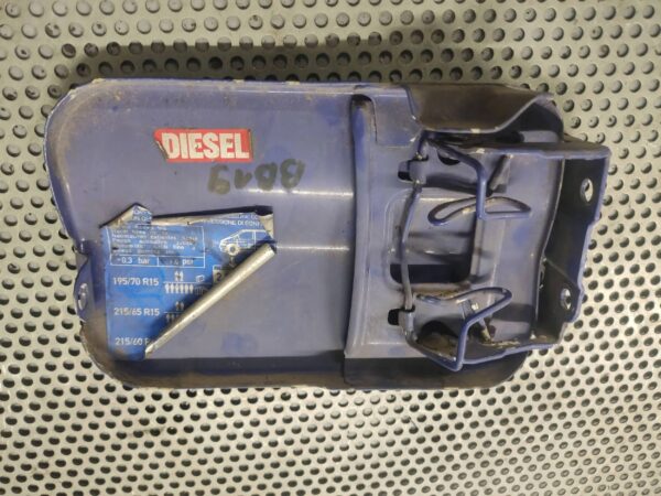 KLAPKA WLEWU PALIWA MERCEDES VITO 638