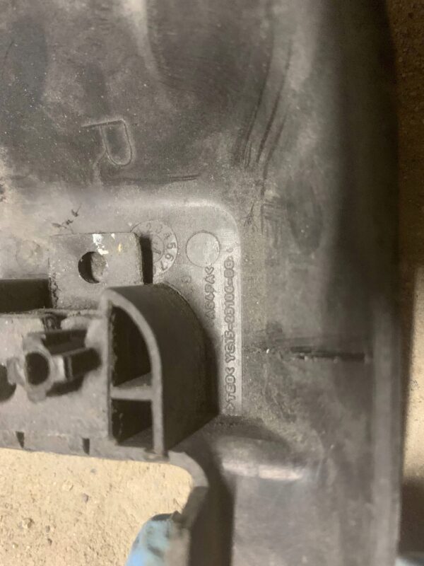 OSŁONA NA ZAWIAS DRZWI FORD TRANSIT MK7 YC1523106BG