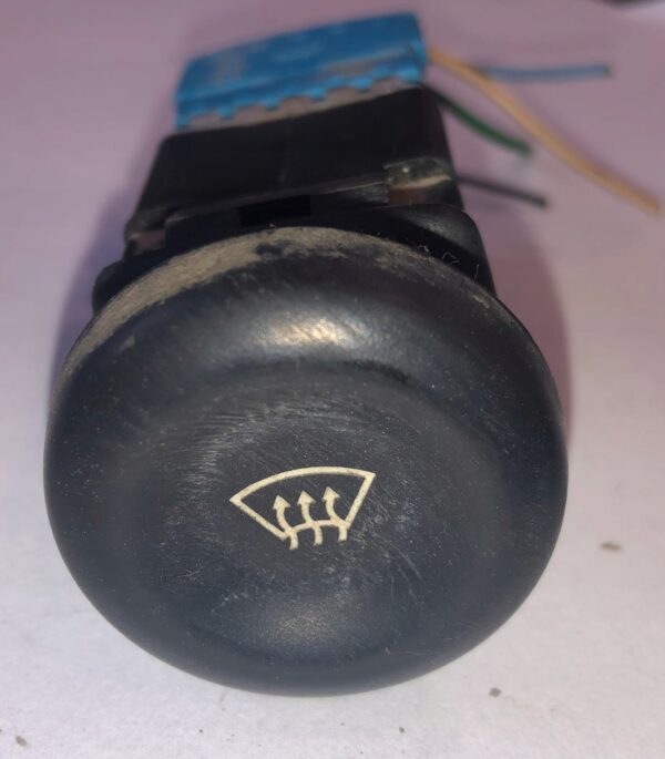 PRZEŁĄCZNIK OGRZEWANIA SZYBY PRZEDNIEJ 7700351970A