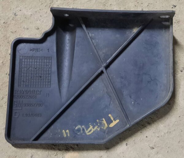 OSŁONA WLOT CHŁODNICY TRAFIC II 8200522651