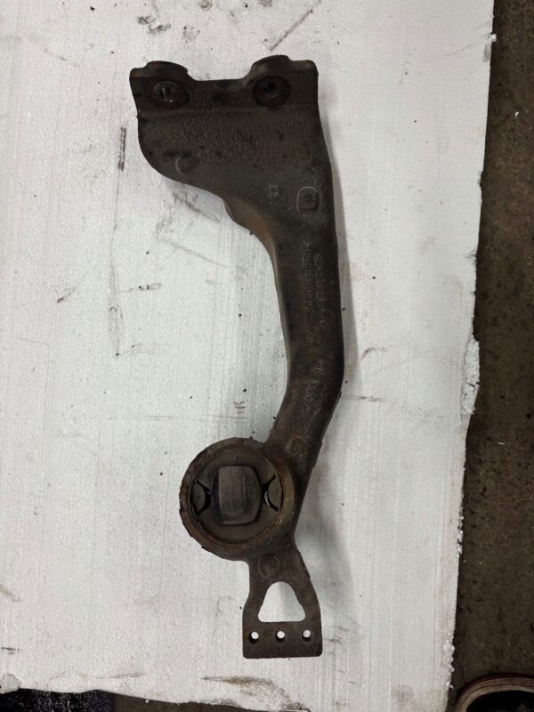 ŁAPA PODPORA MOSTU VITO W639 A6393530595