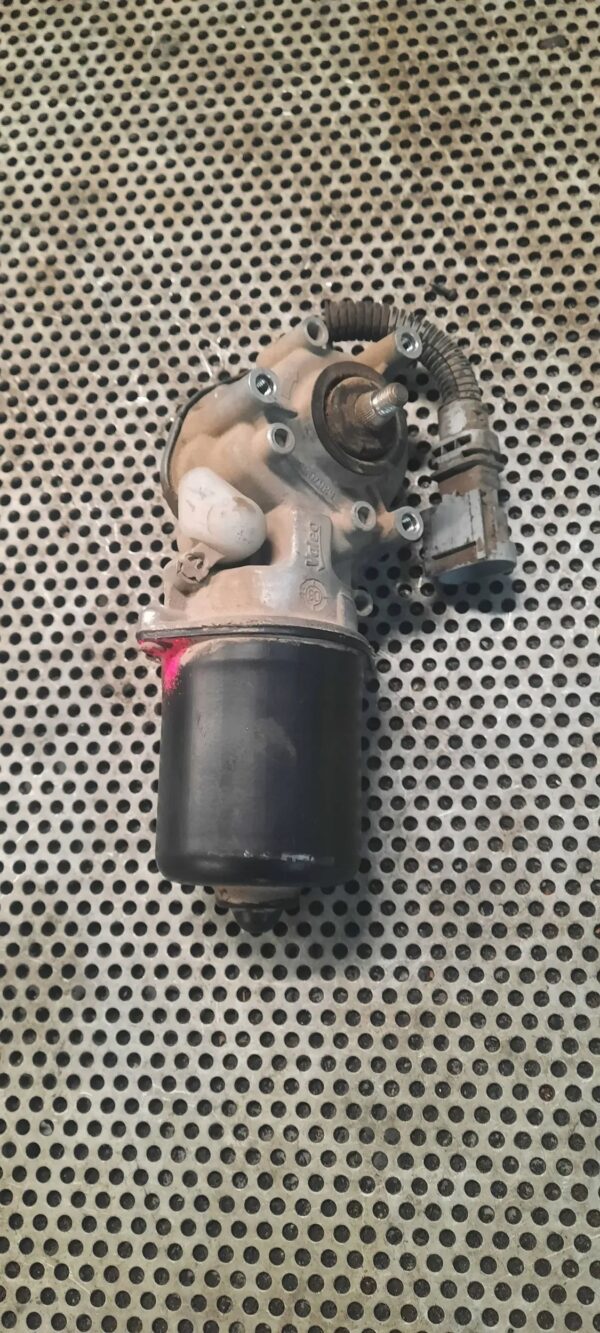 SILNICZEK WYCIERACZEK RENAULT MASTER II 53670667