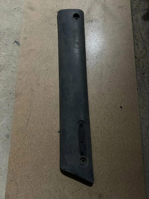 LISTWA DRZWI PRAWY PRZÓD RENAULT MASTER II 7701692581