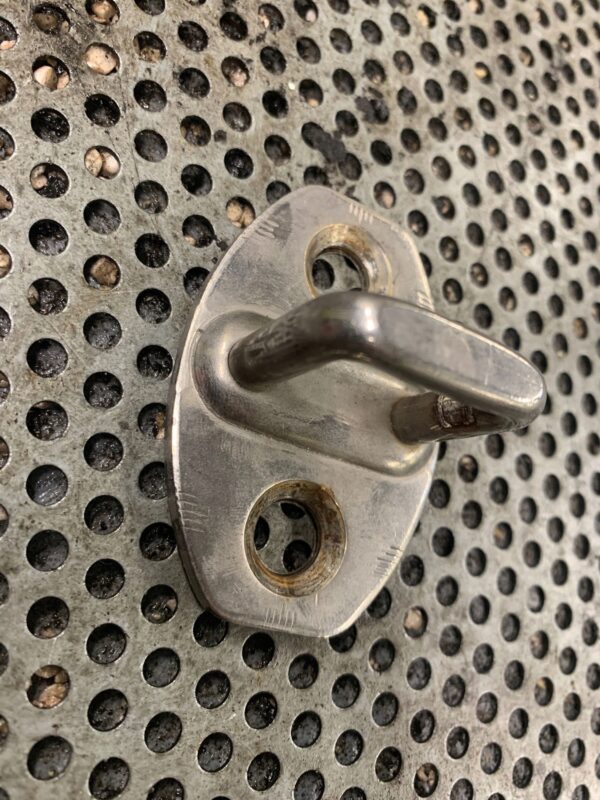 RYGIEL VW T5 8Z0837033A