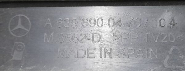 LISTWA DACHOWA PRAWA A6396900470 MERCEDES VITO W639