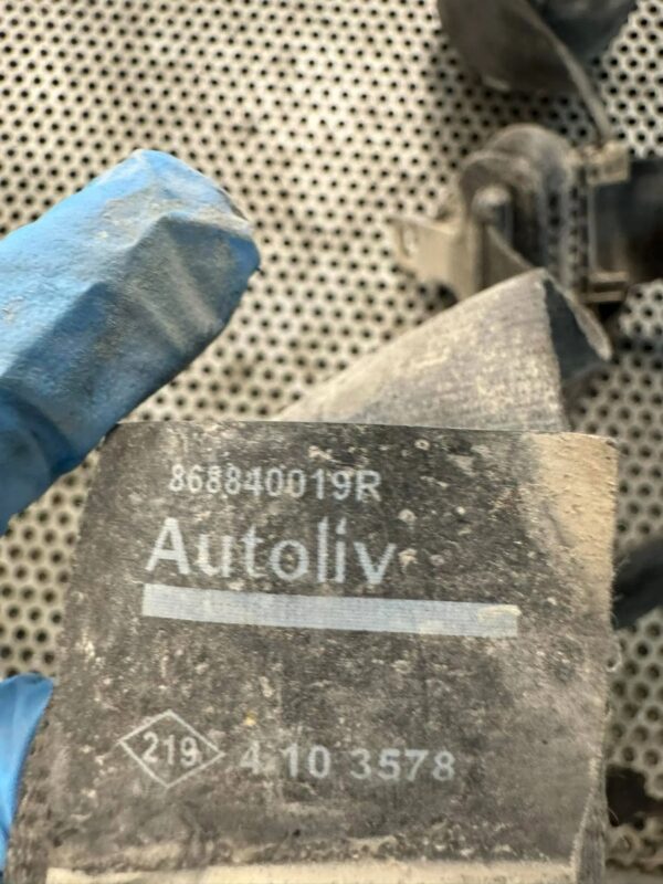 PAS BEZPIECZEŃSTWA PRAWY PRZÓD RENAULT MASTER III 868840019R