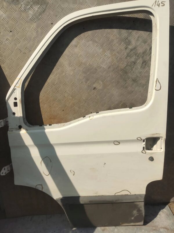 DRZWI LEWY PRZÓD IVECO DAILY 99-06r 145
