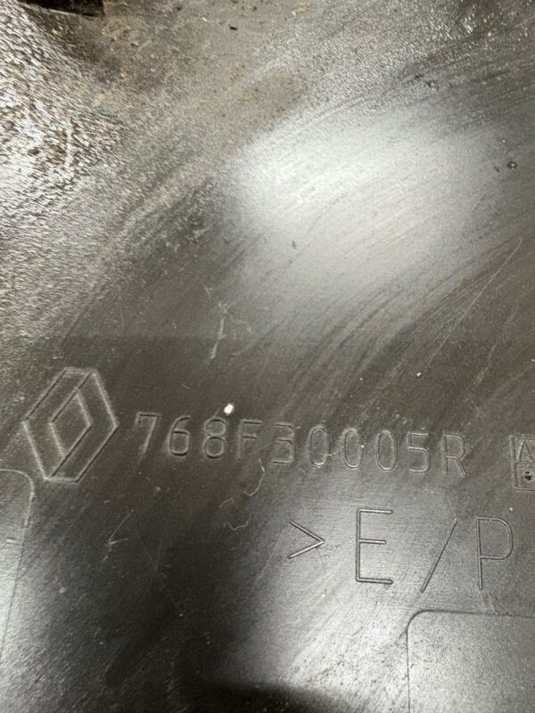 LISTWA BOCZNA PRAWA MASTER III 768F30005R