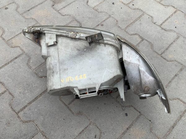 LAMPA REFLEKTOR LEWY PRZÓD VITO W638
